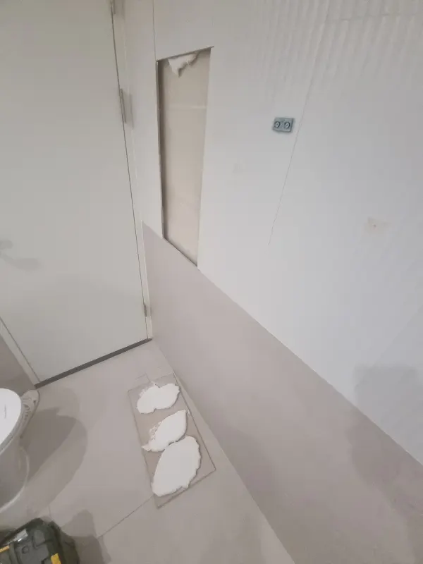 거실 아트월 타일 교체
